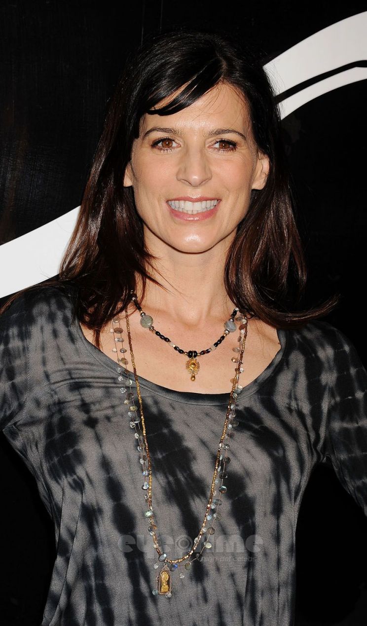 Perrey Reeves