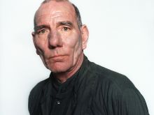 Pete Postlethwaite