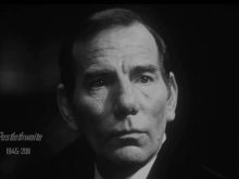 Pete Postlethwaite