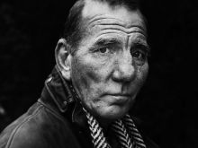 Pete Postlethwaite