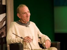 Pete Postlethwaite