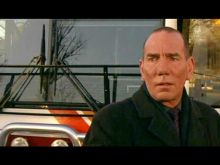 Pete Postlethwaite
