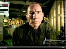Pete Postlethwaite