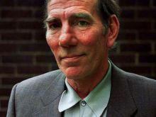 Pete Postlethwaite