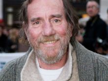 Pete Postlethwaite