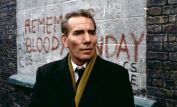 Pete Postlethwaite