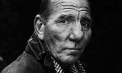 Pete Postlethwaite