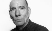 Pete Postlethwaite