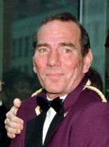 Pete Postlethwaite