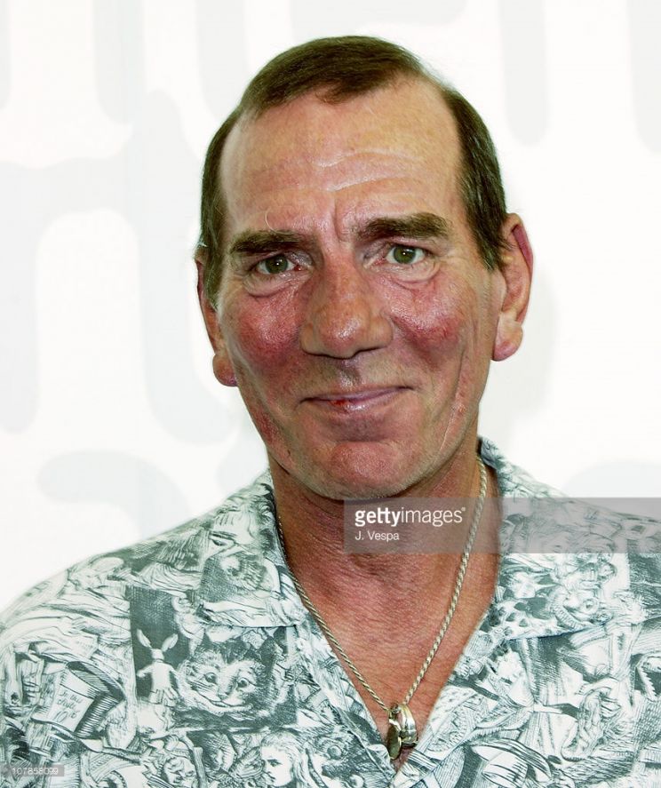 Pete Postlethwaite