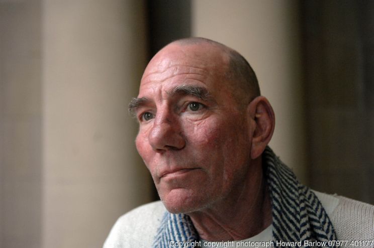 Pete Postlethwaite