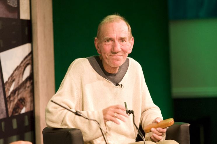 Pete Postlethwaite