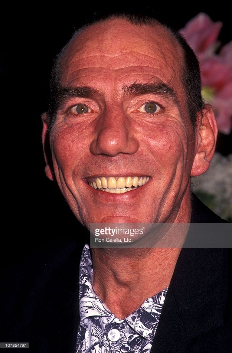 Pete Postlethwaite