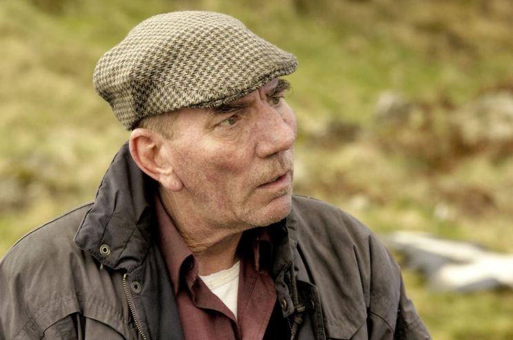 Pete Postlethwaite