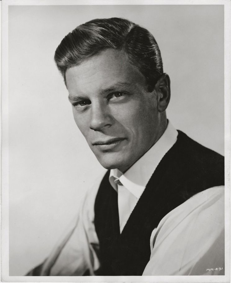 Peter Graves