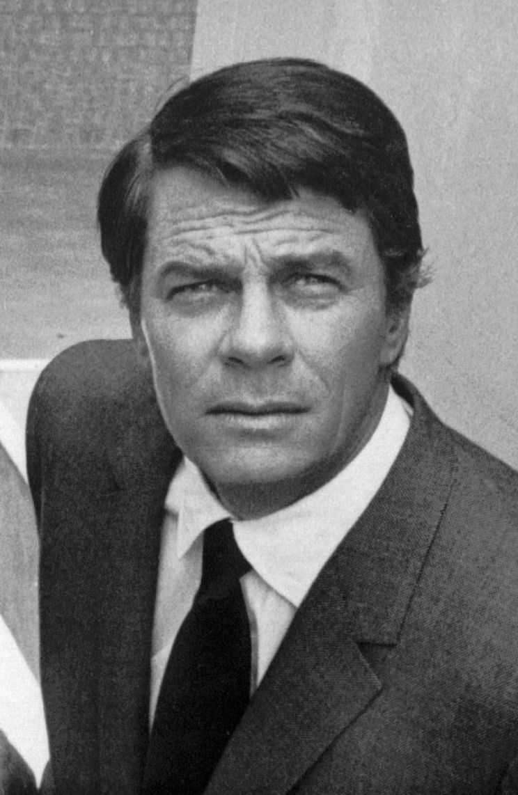 Peter Graves