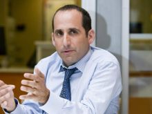 Peter Jacobson