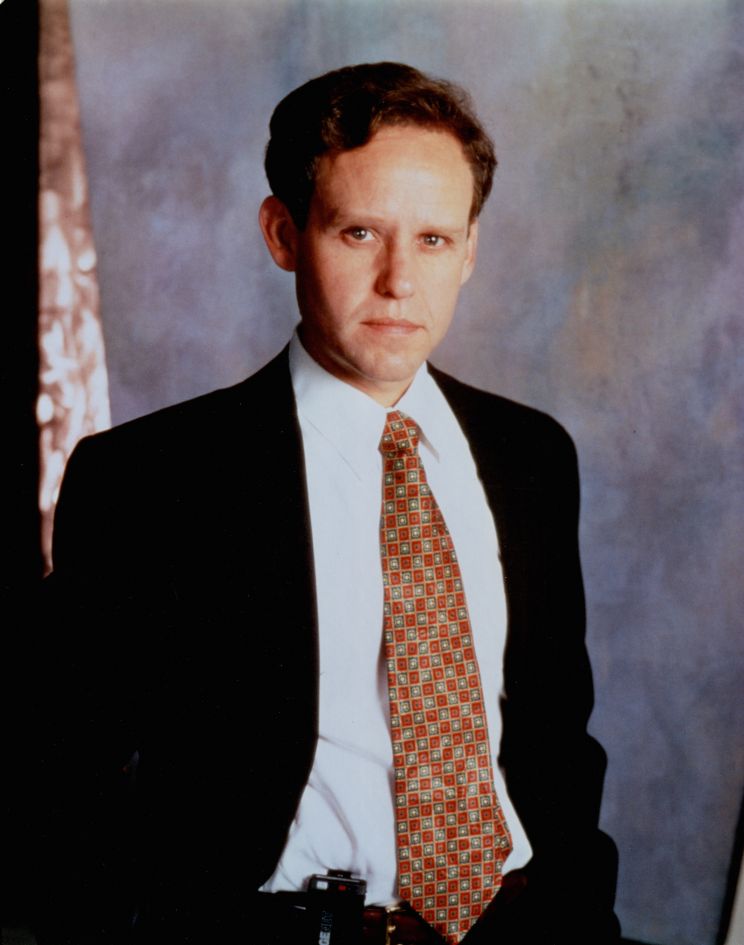 Peter MacNicol