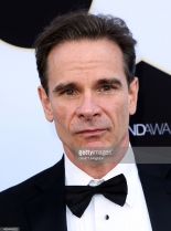 Peter Scolari