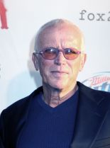 Peter Weller