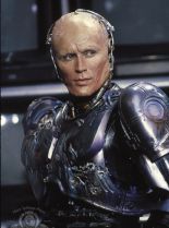 Peter Weller