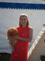 Philippa Forrester #2492672 picture (Portrait Medium)