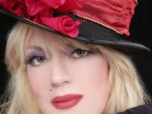 Phoebe Legere