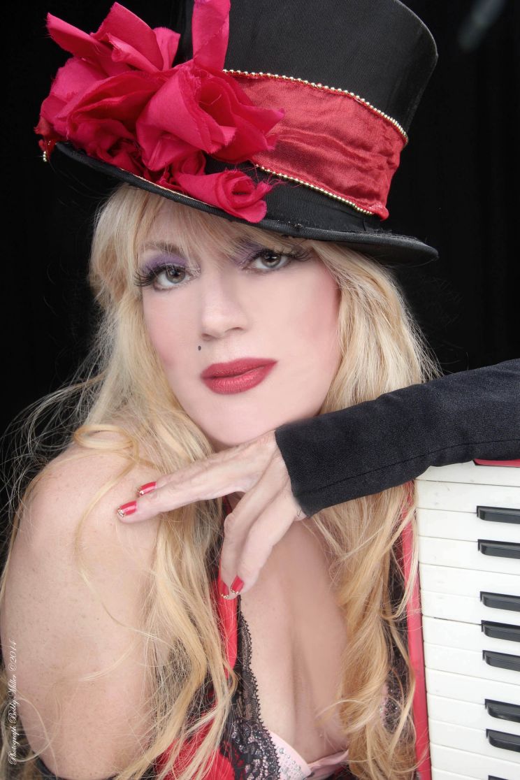 Phoebe Legere