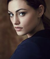 Phoebe Tonkin