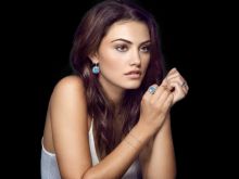 Phoebe Tonkin