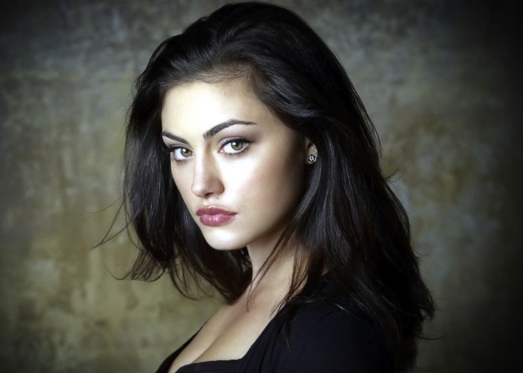 Phoebe Tonkin