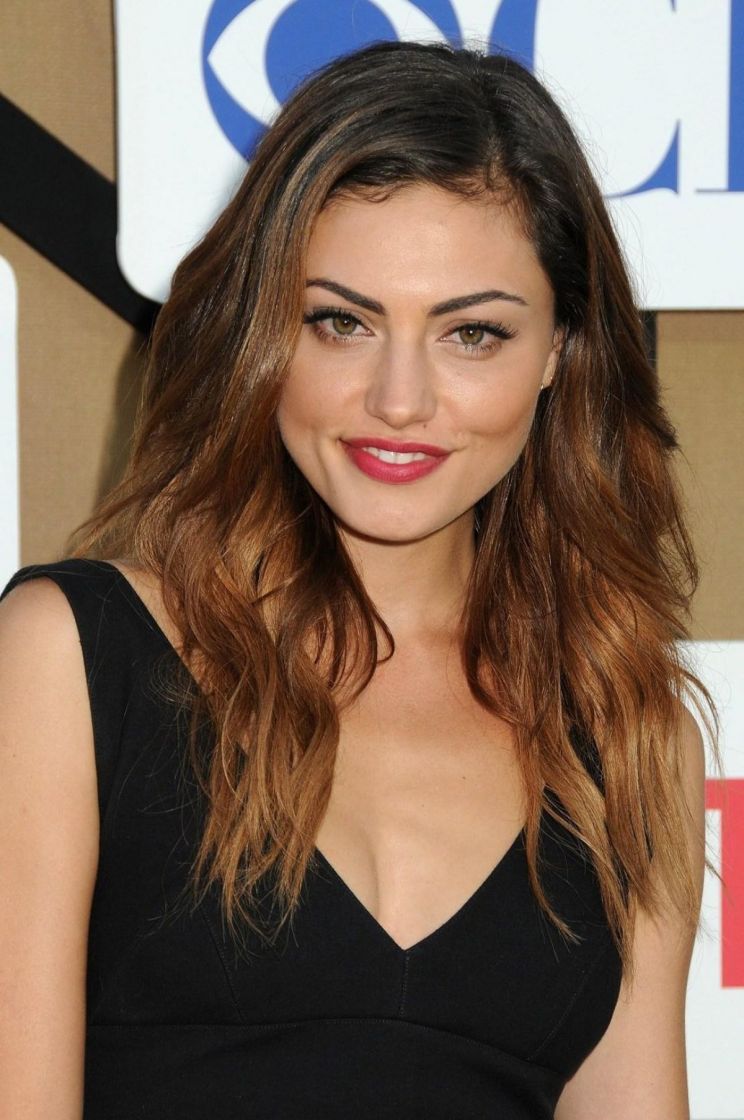 Phoebe Tonkin