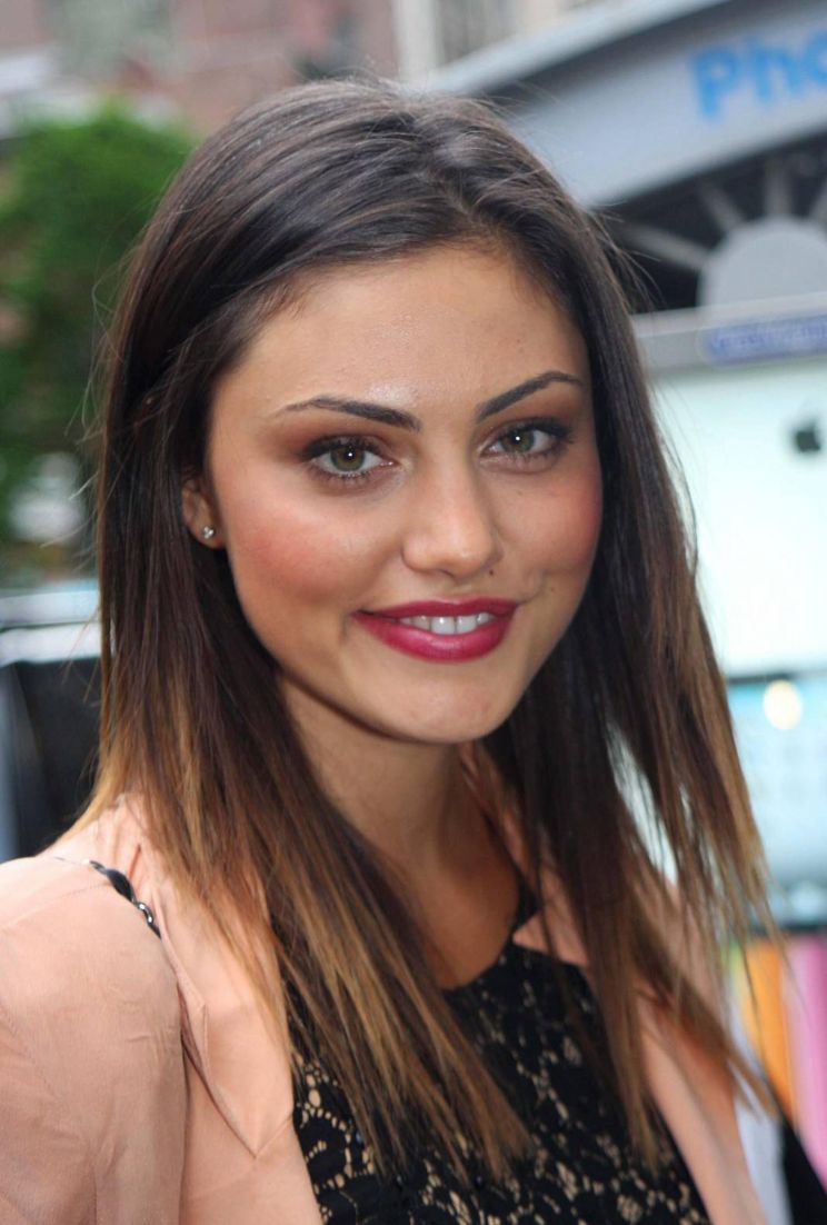 Phoebe Tonkin