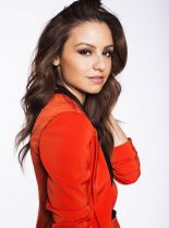 Pilar Holland