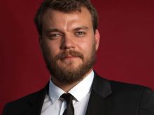 Pilou Asbæk photo