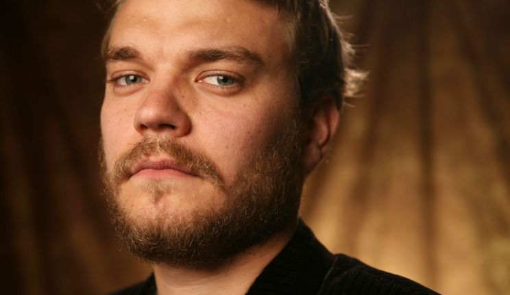 Pilou Asbæk