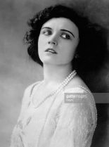Pola Negri