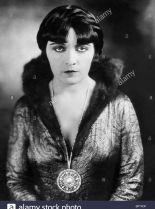 Pola Negri