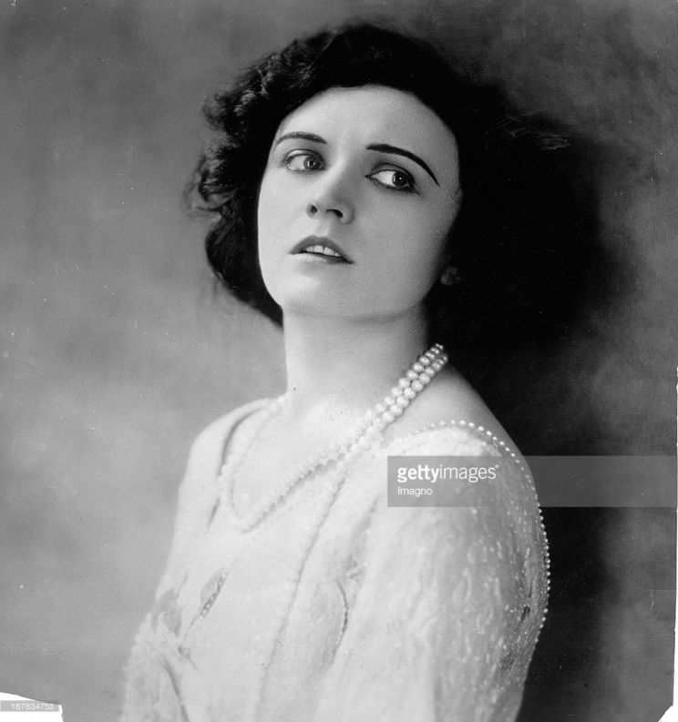 Pola Negri