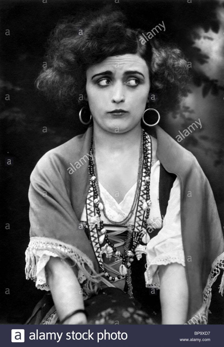 Pola Negri