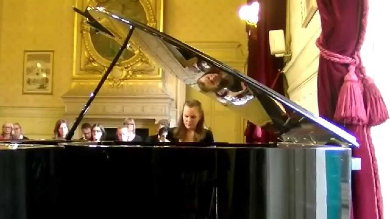 Pictures of Polina Nikolai