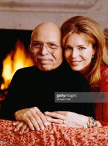 Queen Noor photo