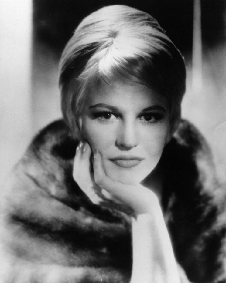 Queenie Leonard