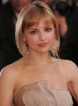 Rachael Leigh Cook