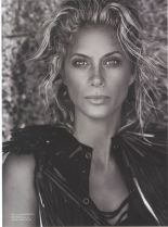Rachel Hunter photo