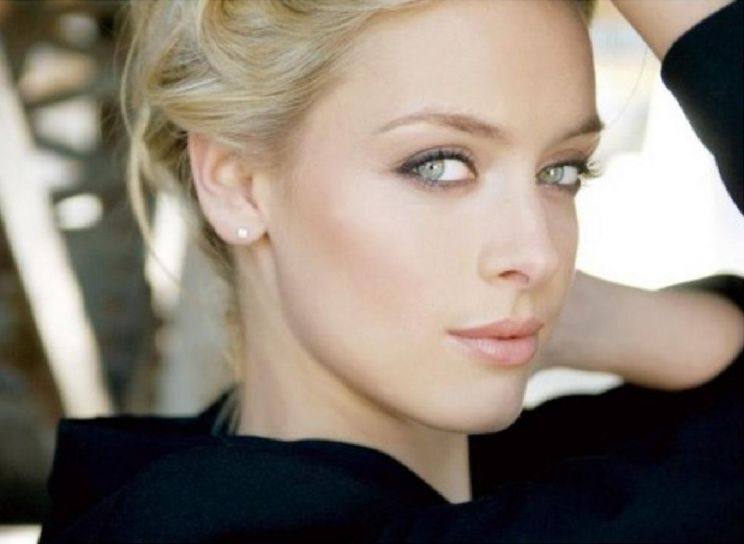 Rachel Skarsten