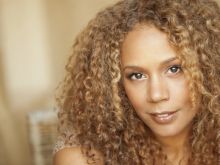 Rachel True