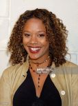 Rachel True