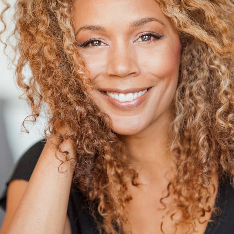 Rachel True