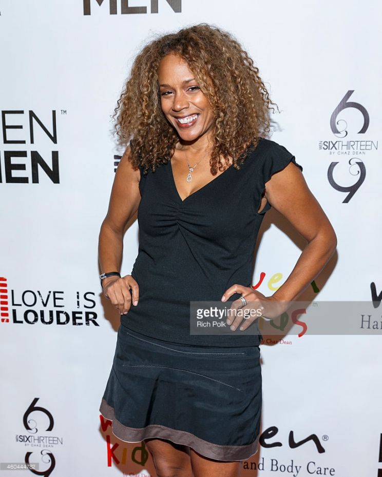 Rachel True